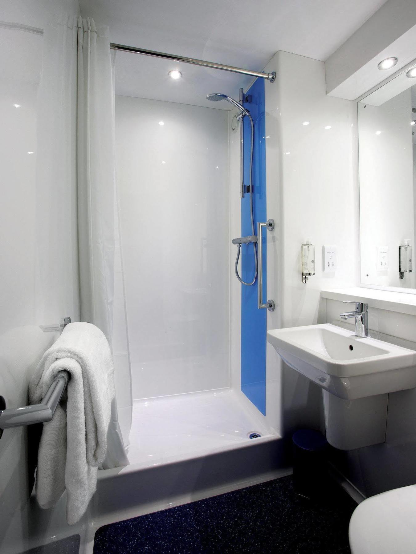 Travelodge Bristol Central Anchor Road Exteriér fotografie