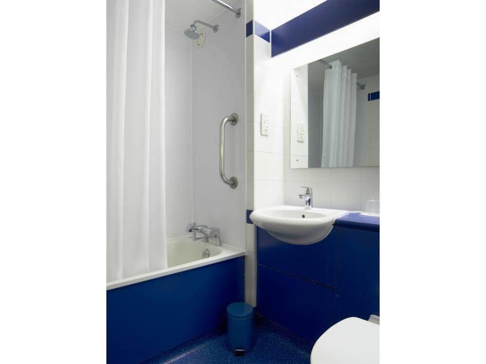 Travelodge Bristol Central Anchor Road Exteriér fotografie